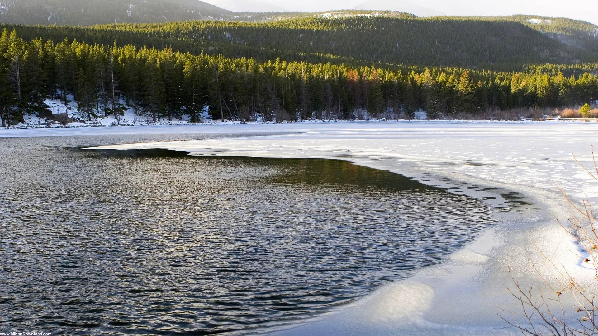 دانلود تصویر با کیفیت دریا یخ زده برفی